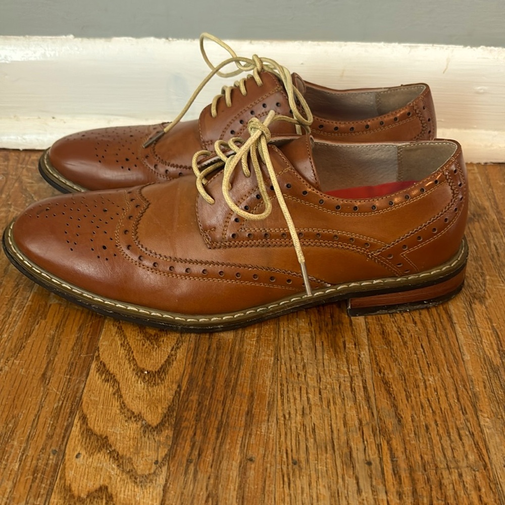 Dress shoes
